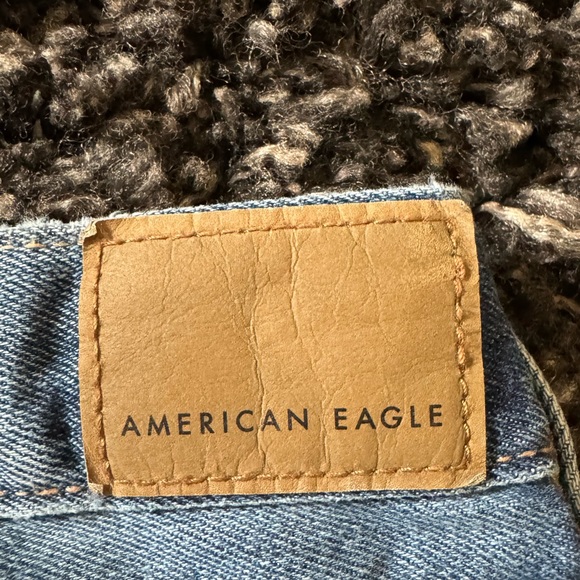 AE Size 8. High-rise Short Length Baggy Jean. - Picture 11 of 12